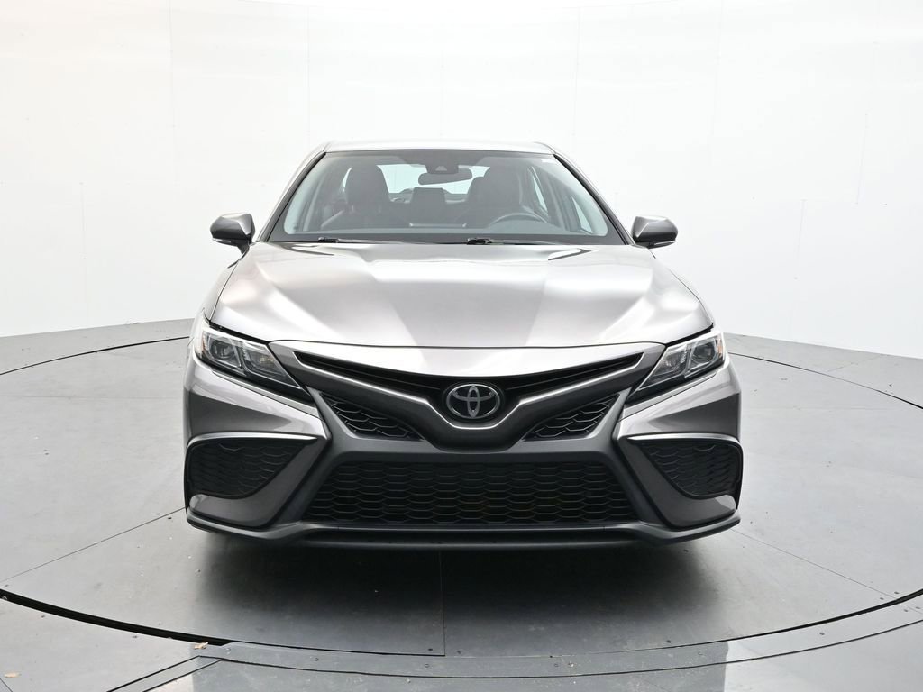 Used 2024 Toyota Camry SE video 2