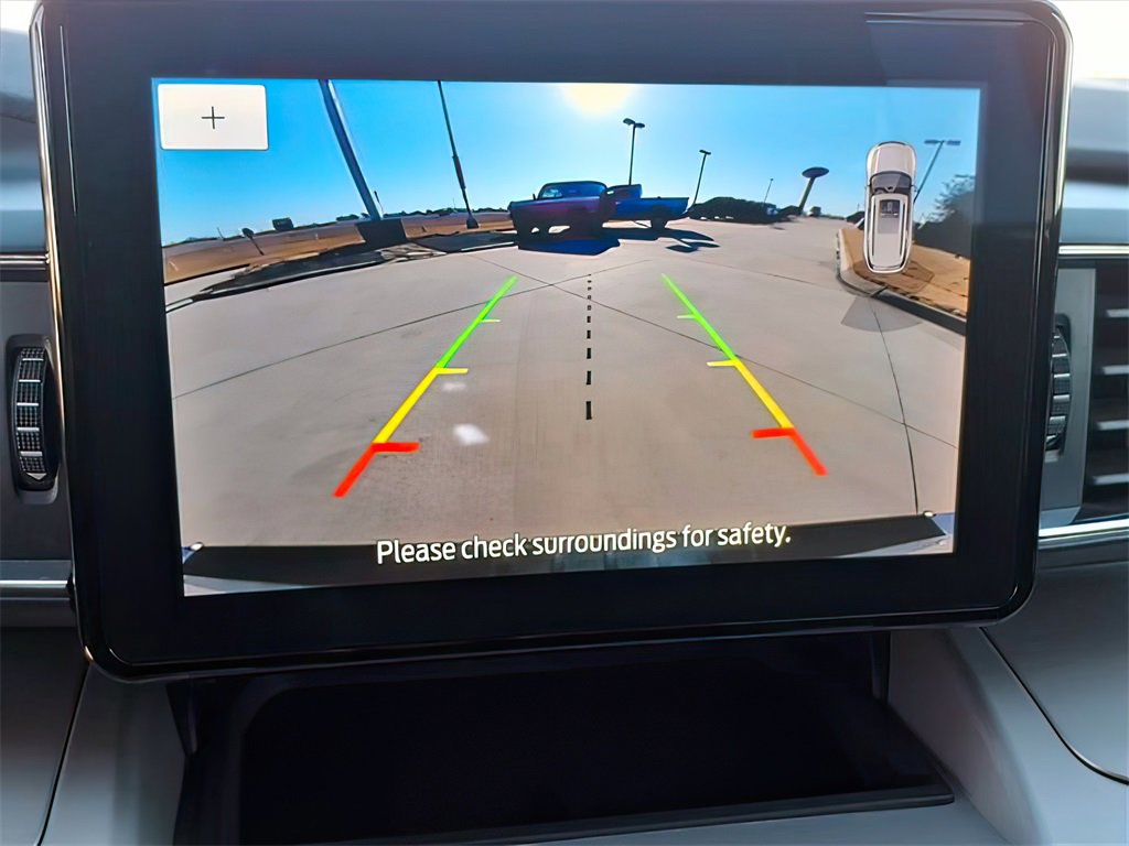 Used 2024 Ford Explorer XLT w/ Equipment Group 202A image 10