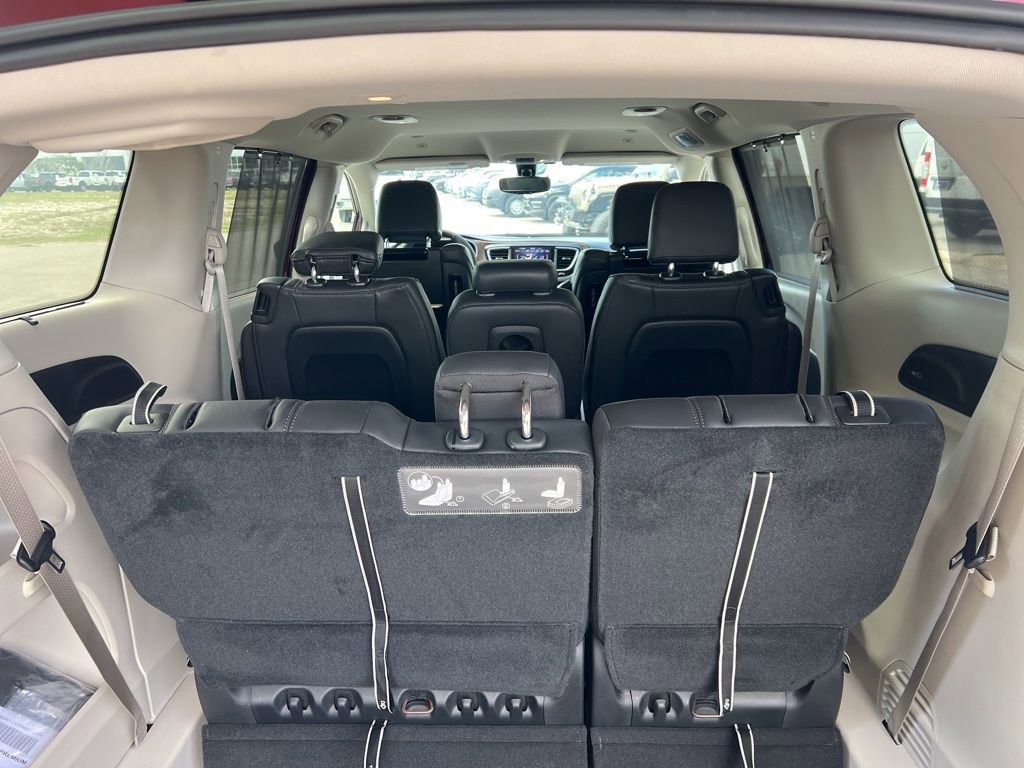 Certified 2019 Chrysler Pacifica Touring-L Plus image 29