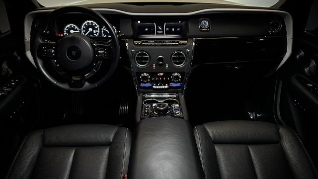 Used 2020 Rolls-Royce Cullinan AWD/4WD image 7