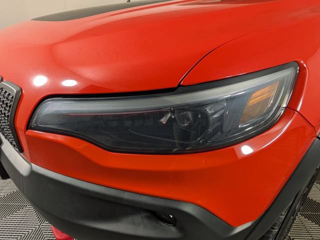 Used 2021 Jeep Cherokee Trailhawk w/ Premium Leather Package AWD/4WD image 15