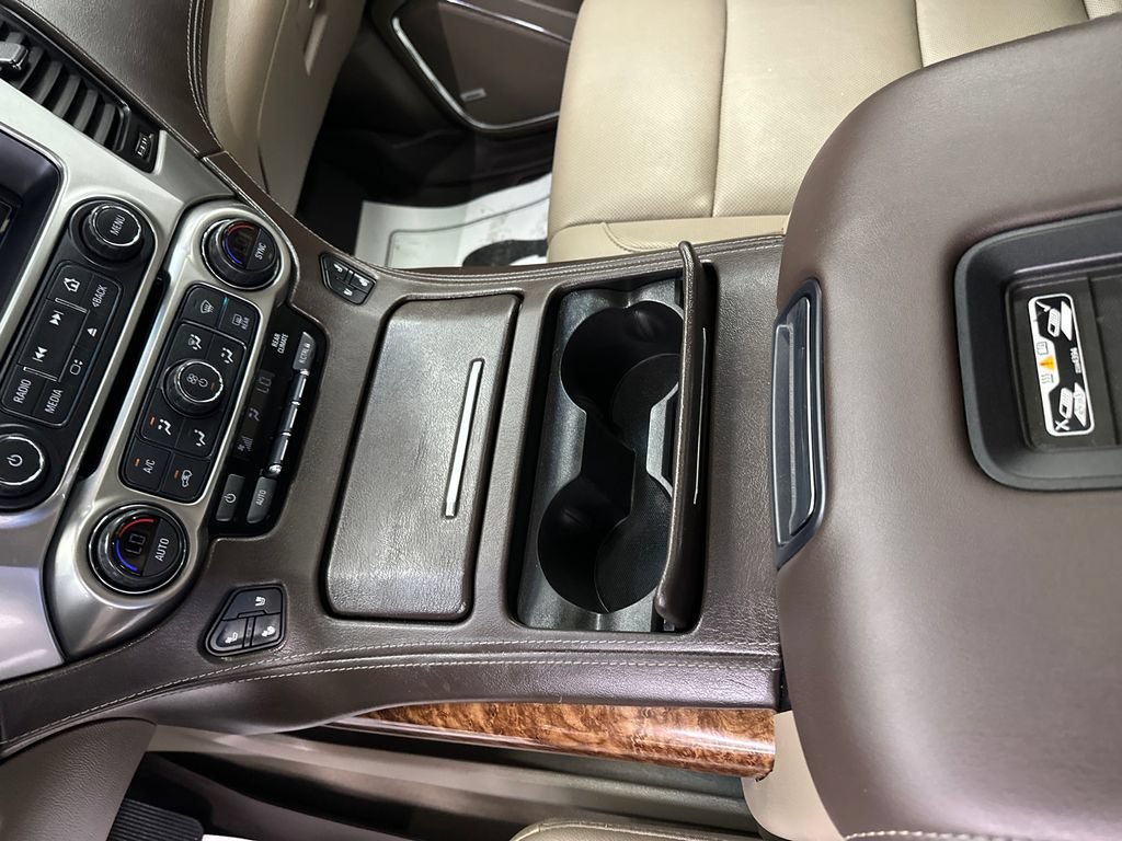 Used 2019 Chevrolet Suburban Premier RWD image 36