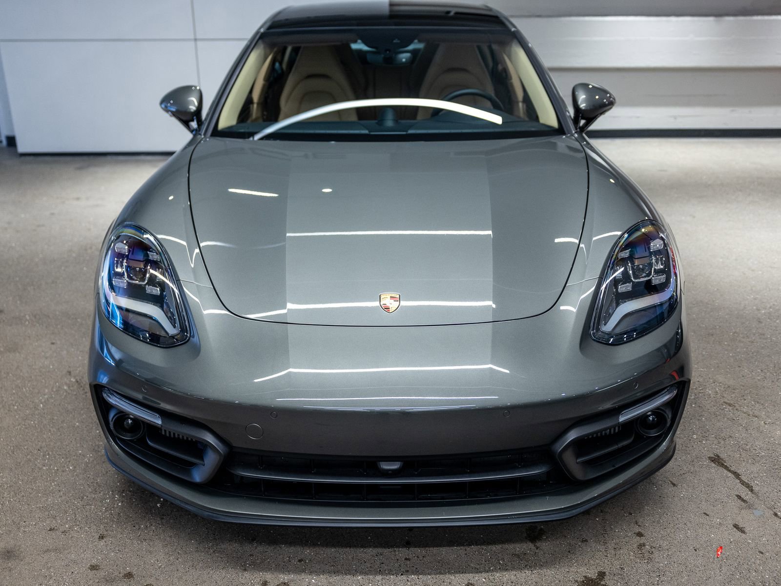 Certified 2023 Porsche Panamera Platinum Edition image 8