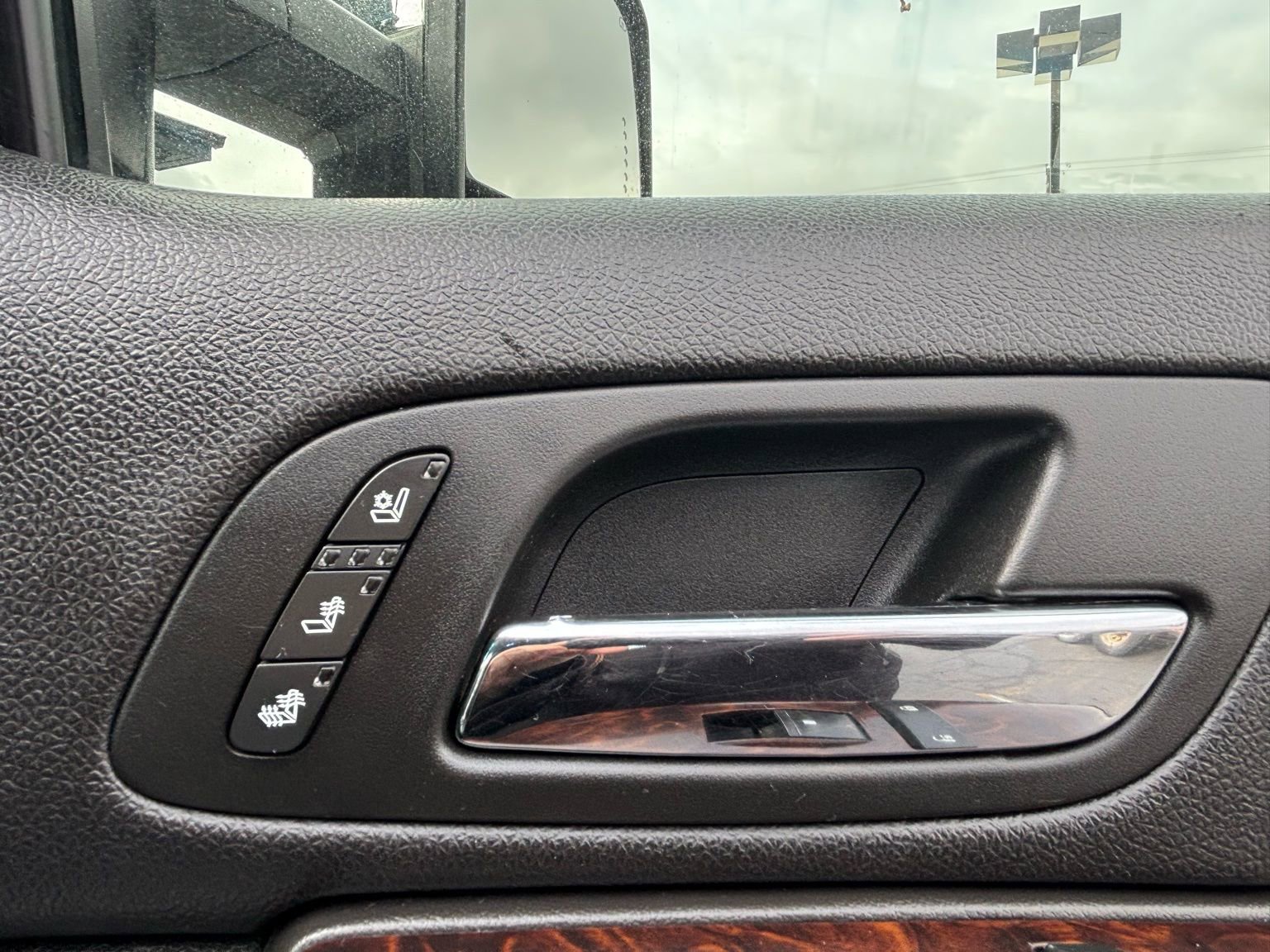 Used 2011 GMC Sierra 2500 Denali AWD/4WD image 24
