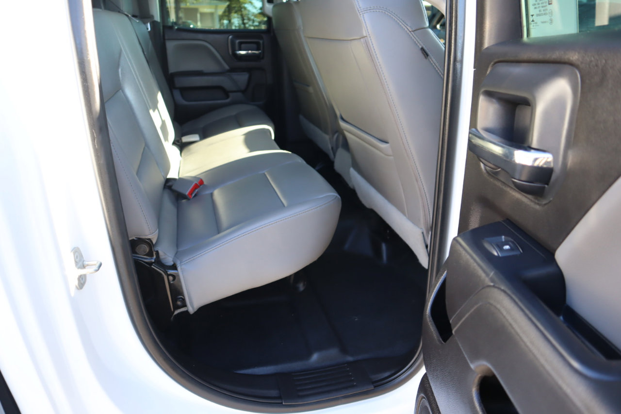 Used 2018 Chevrolet Silverado 1500 W/T w/ Trailering Package image 17