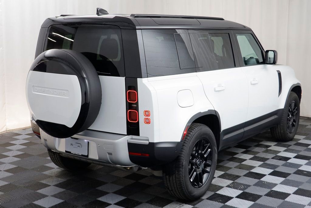 Used 2025 Land Rover Defender 110 S image 19