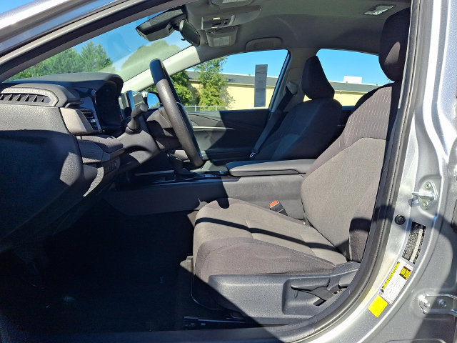 Used 2025 Toyota Camry LE FWD image 13
