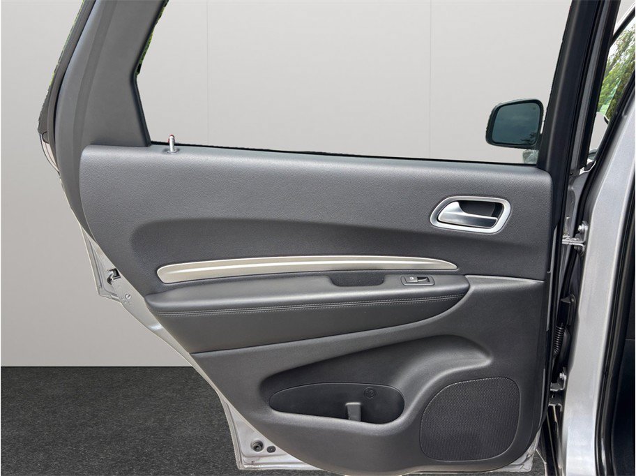 Used 2020 Dodge Durango SXT w/ 3rd Row Seating Group AWD/4WD image 29