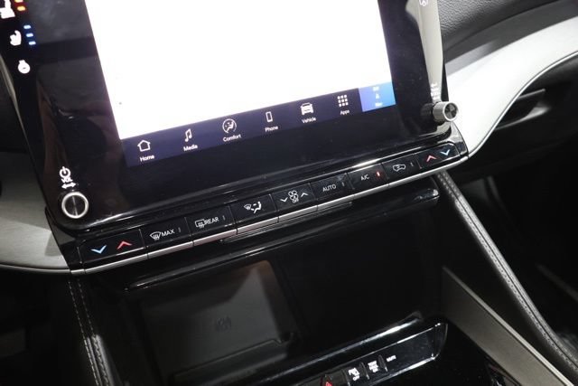 Used 2025 Jeep Wagoneer 4WD w/ Premium Group I image 29