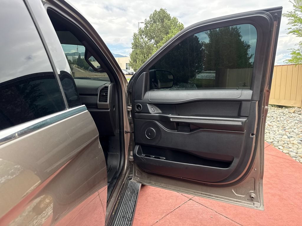Used 2019 Ford Expedition Max XLT AWD/4WD image 28