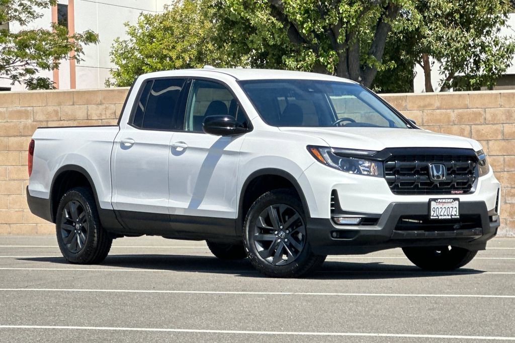 Certified 2024 Honda Ridgeline Sport image 2