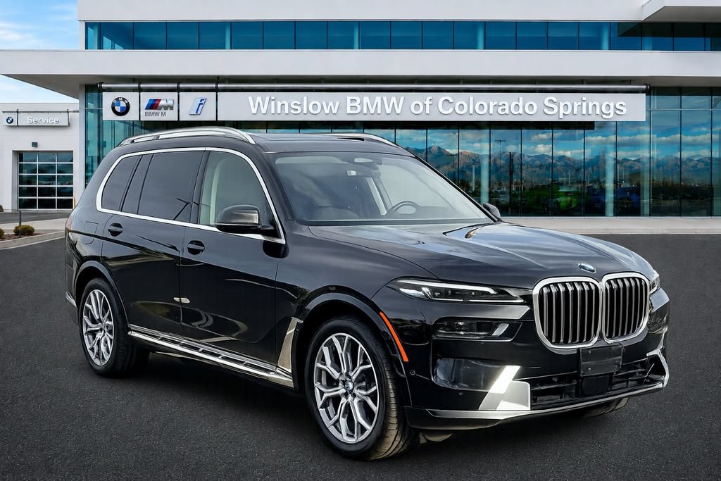 Used 2025 BMW X7 xDrive40i AWD/4WD image 1