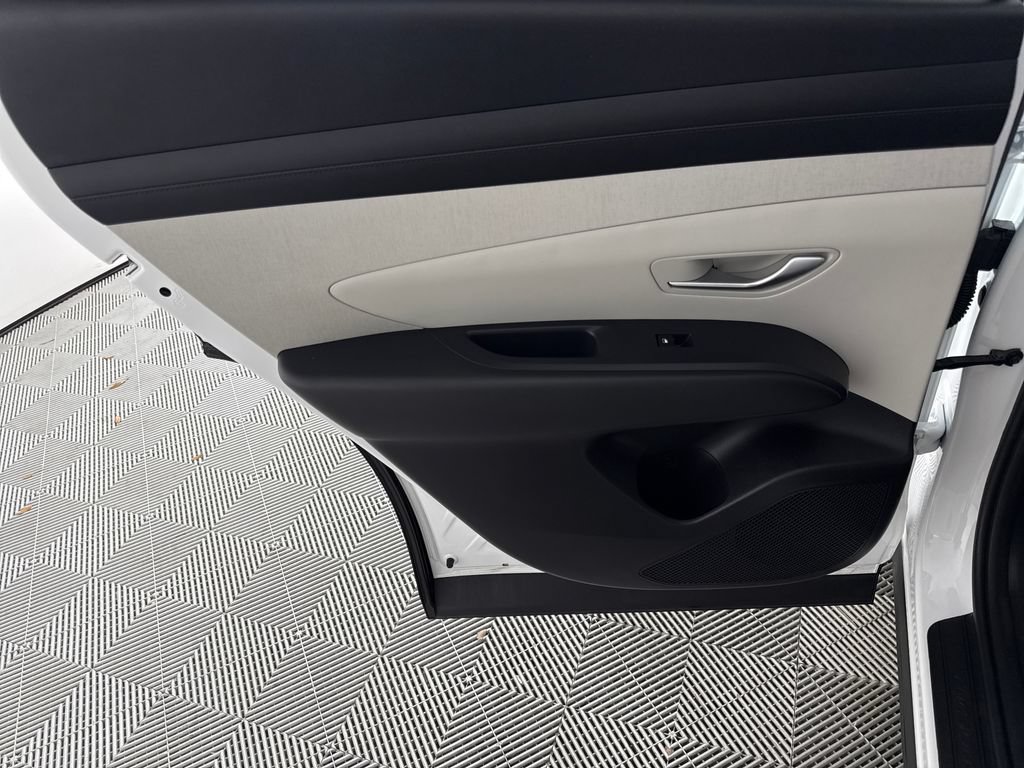 Certified 2025 Hyundai Tucson SEL FWD image 14