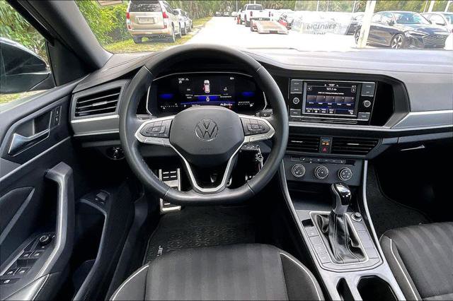 Certified 2024 Volkswagen Jetta Sport FWD image 18