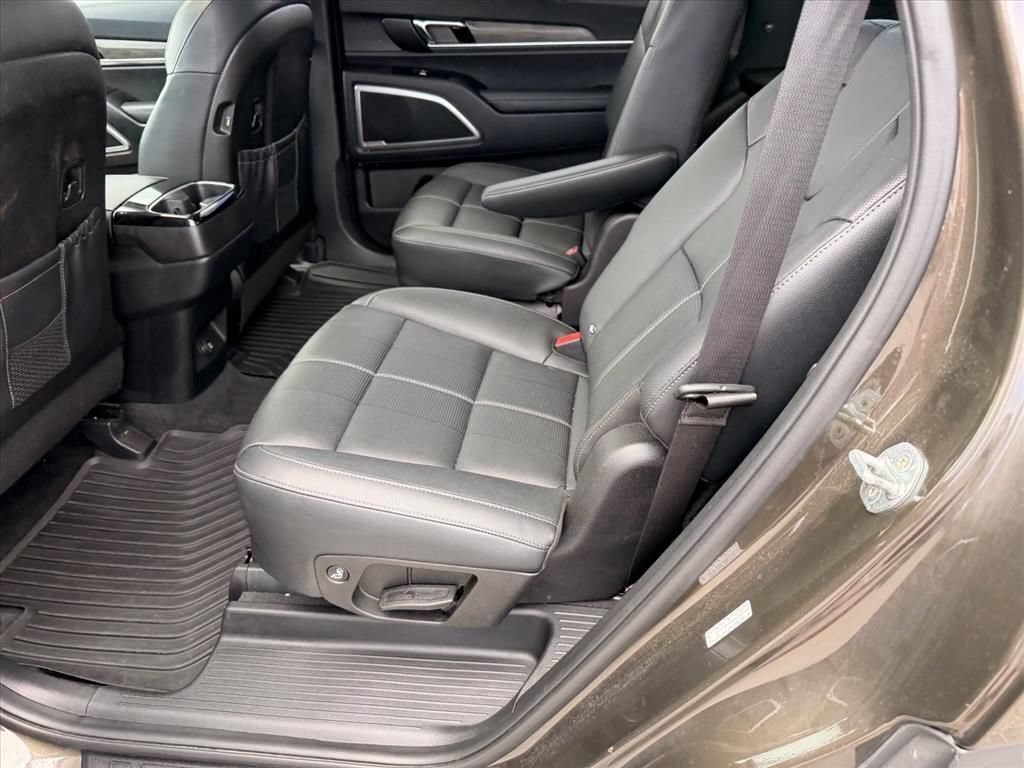 Used 2022 Kia Telluride EX w/ EX Premium Package AWD/4WD image 10