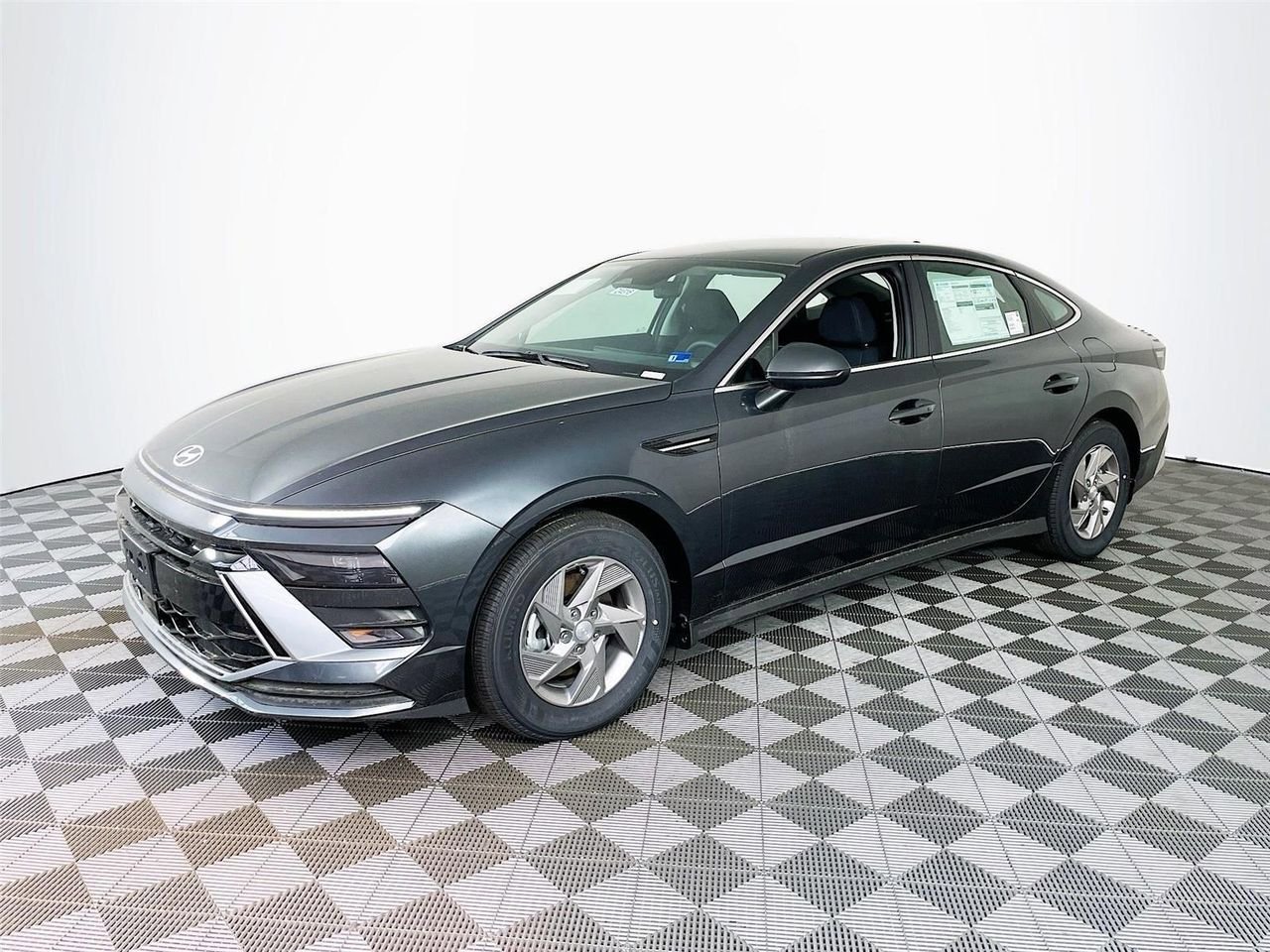 New 2026 Hyundai Sonata SE FWD image 3