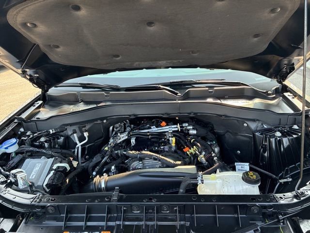 Certified 2025 Ford Explorer Active image 12