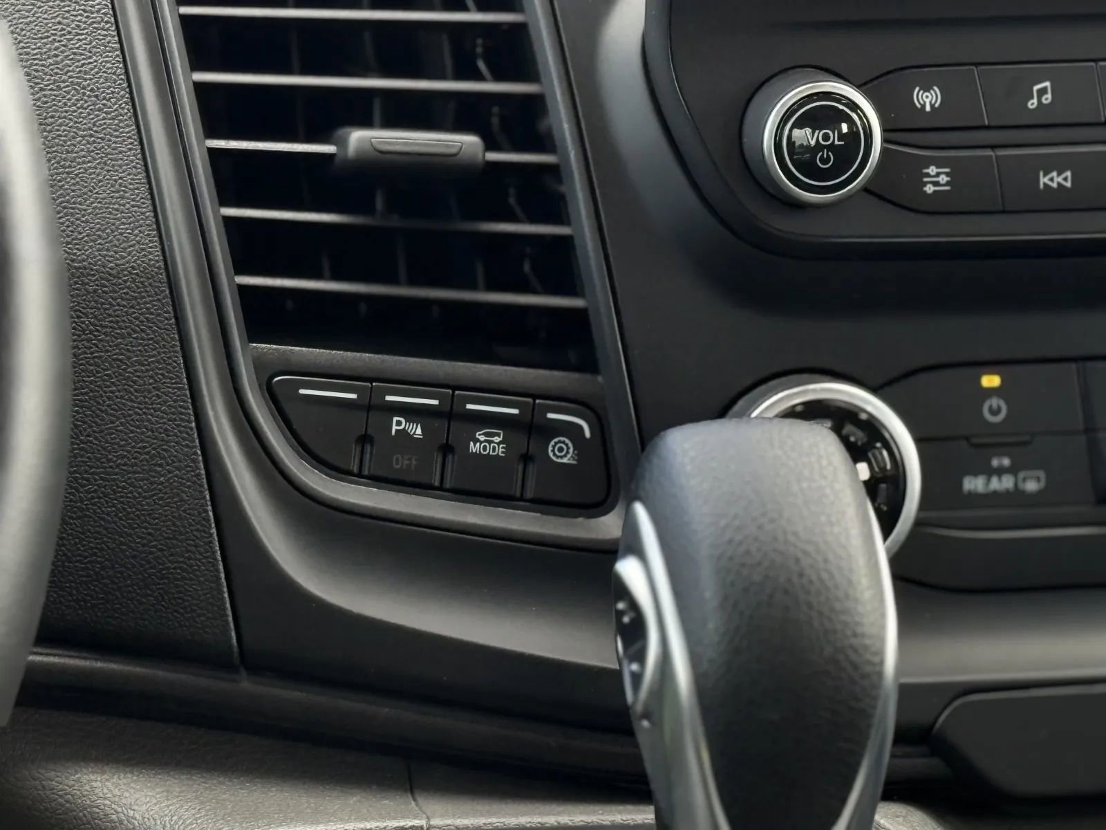 Used 2023 Ford Transit 250 Medium Roof AWD image 32