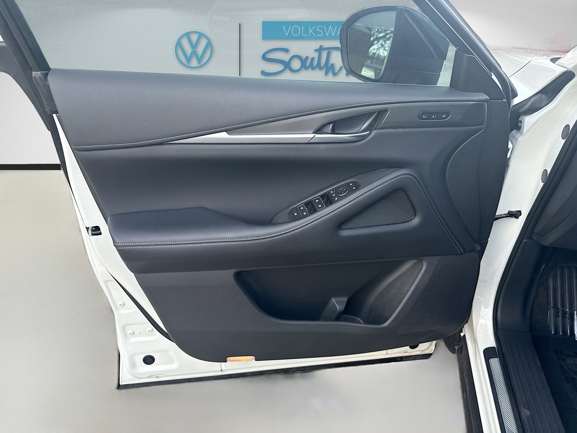 Used 2023 INFINITI QX60 Luxe w/ Cargo Package image 21