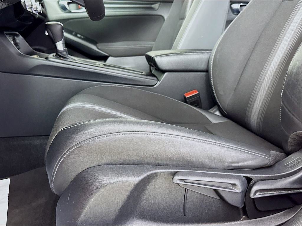 Used 2023 Honda Civic Sport image 25