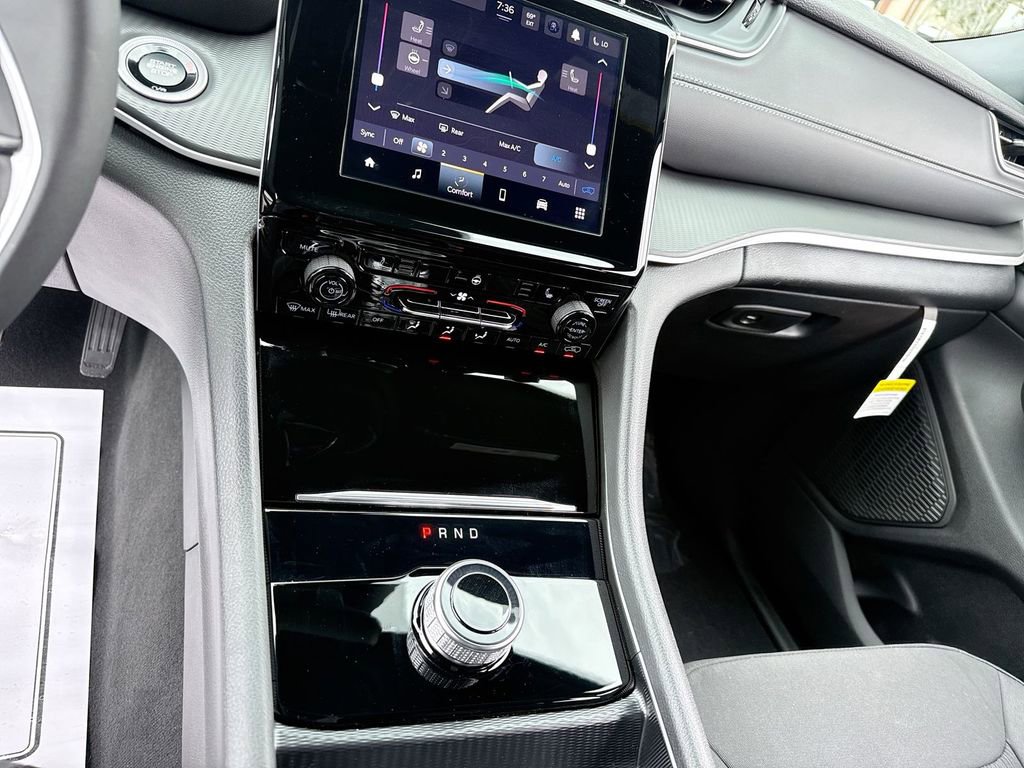 New 2026 Jeep Grand Cherokee Laredo image 20