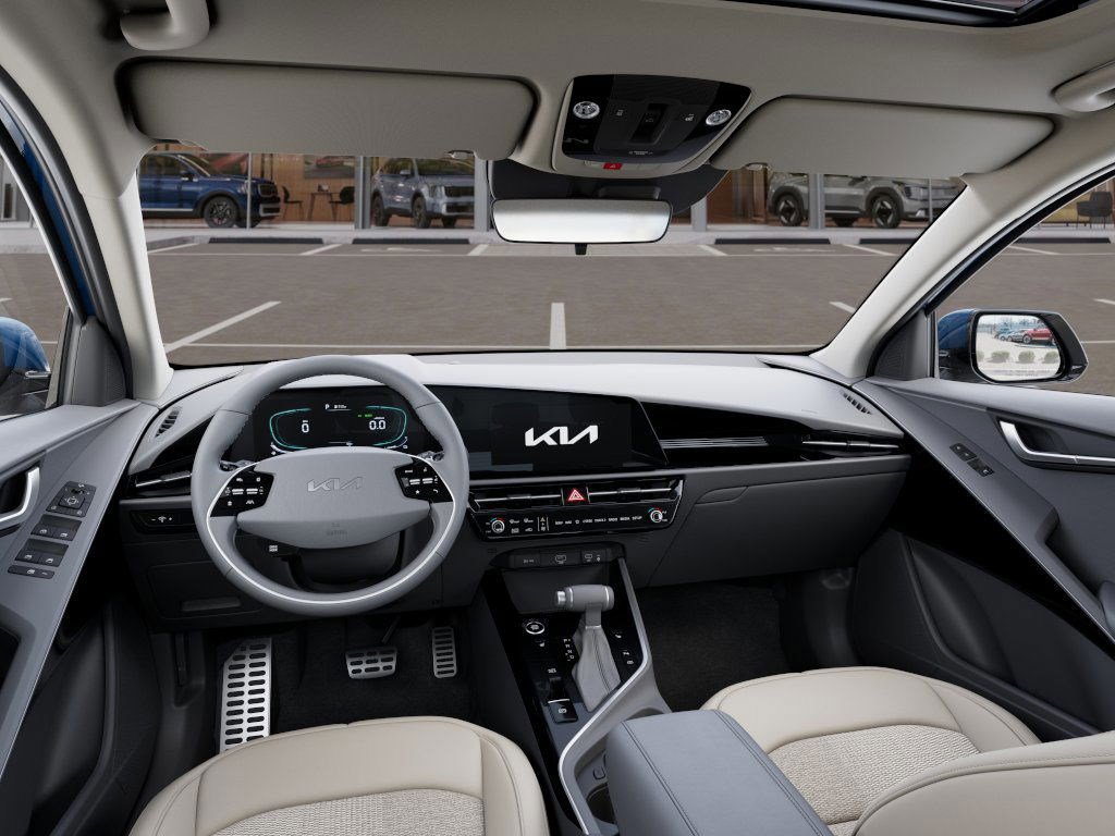 New 2025 Kia Niro EX Touring image 14