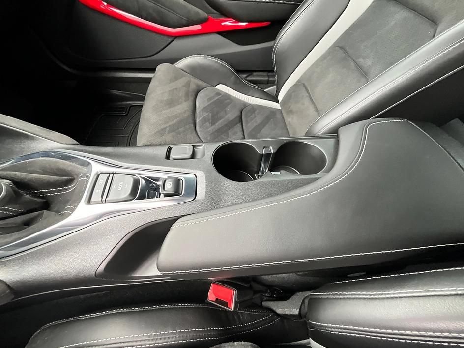 Used 2022 Chevrolet Camaro SS RWD image 26