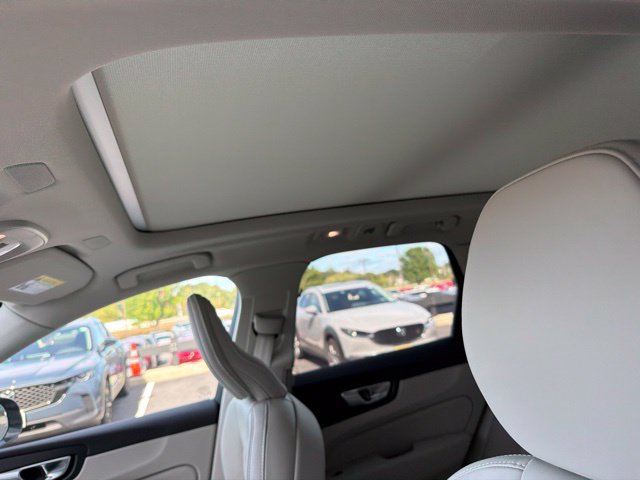 New 2027 Volvo XC60 B5 Ultra AWD/4WD image 14