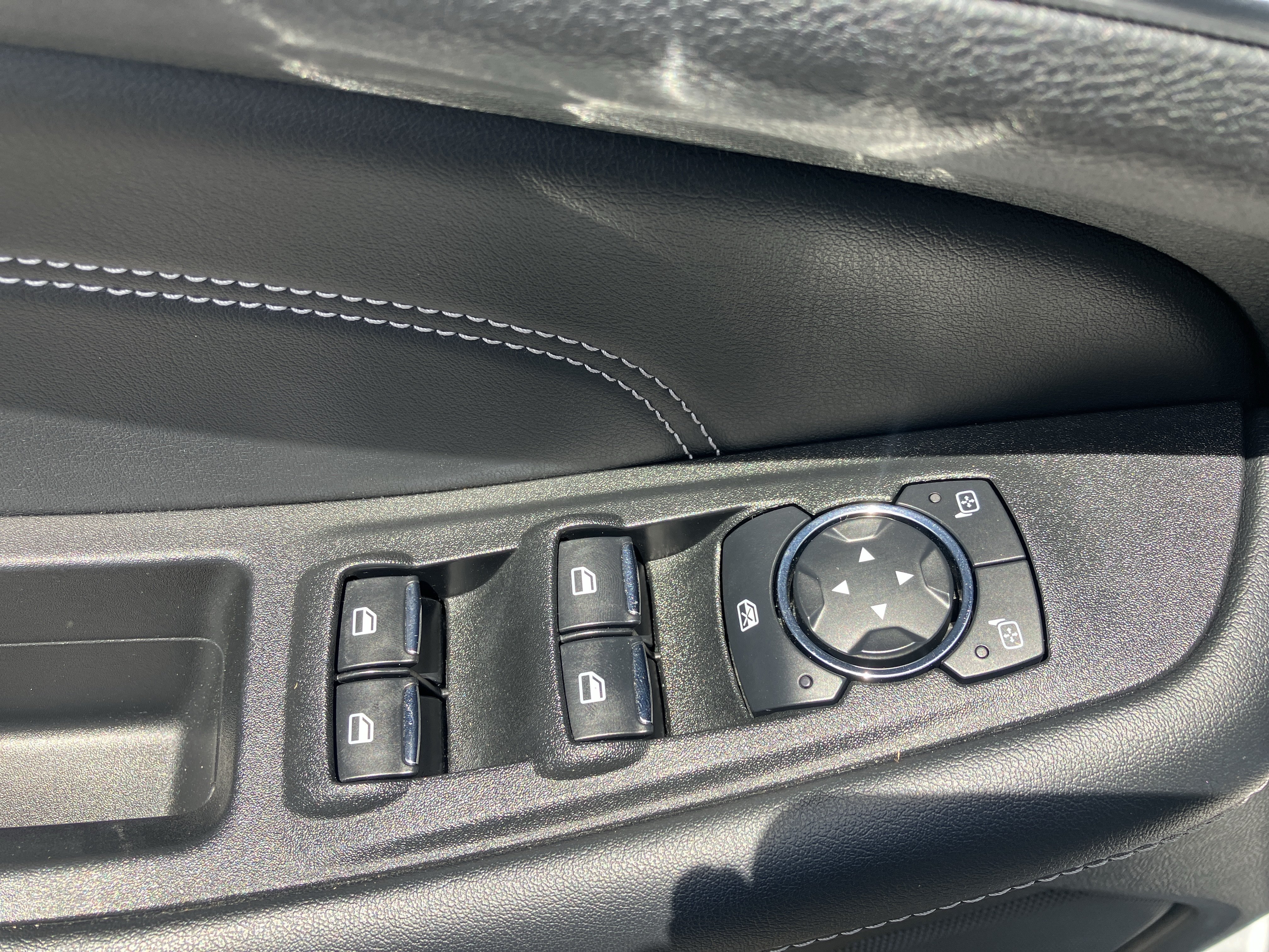 Certified 2024 Ford Edge Titanium AWD/4WD image 21