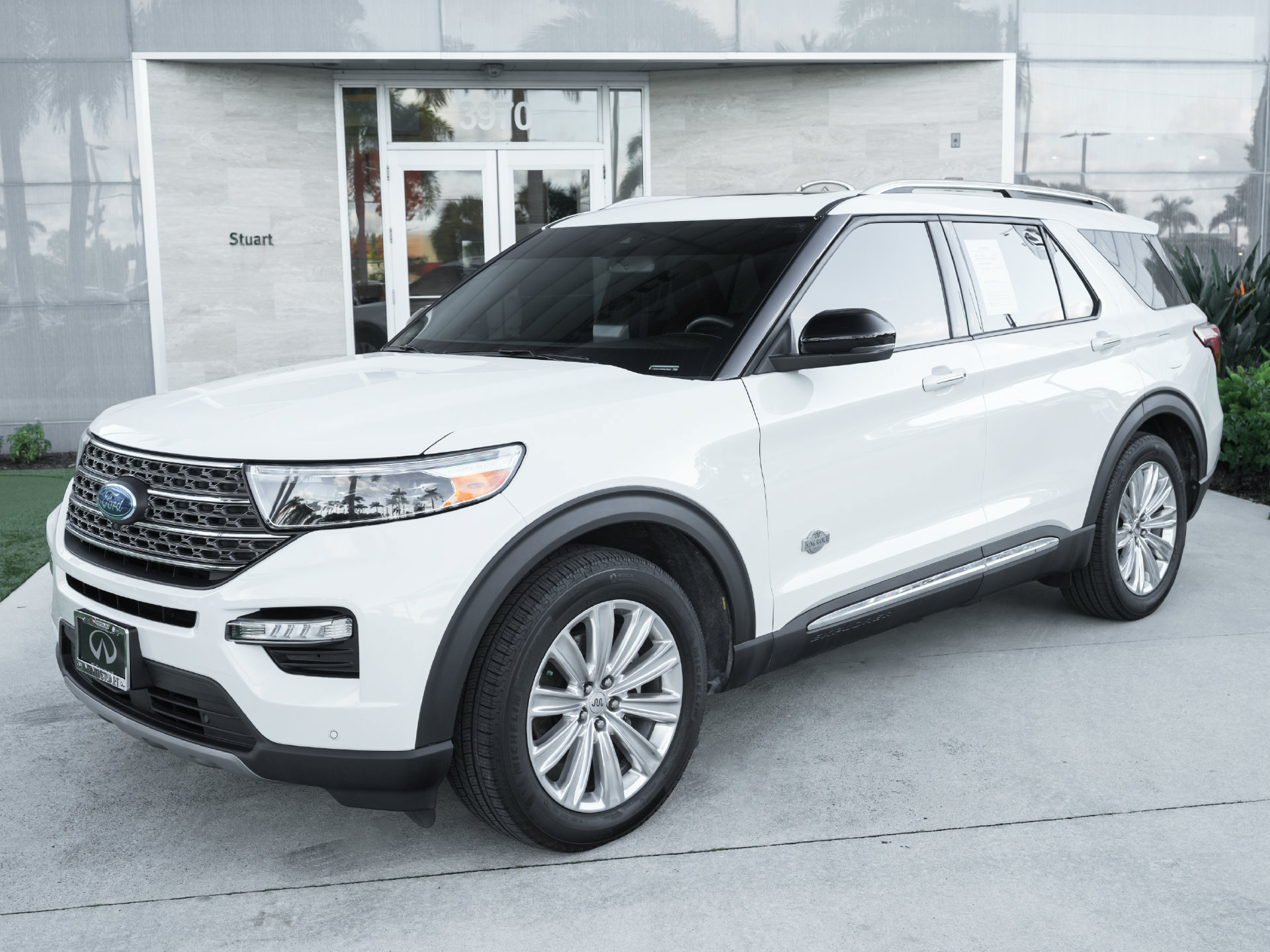 Used 2024 Ford Explorer King Ranch w/ Technology Package RWD image 29
