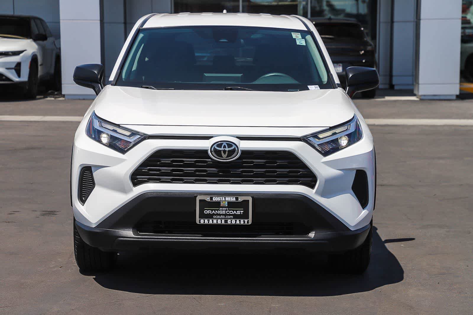 Used 2024 Toyota RAV4 LE AWD/4WD image 2