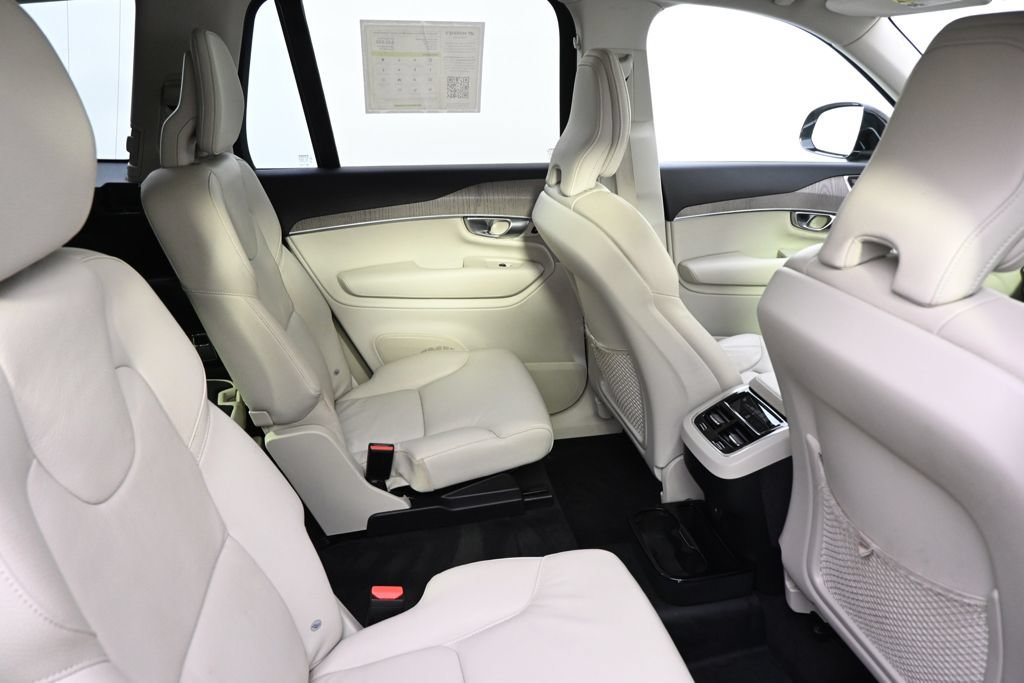 Used 2024 Volvo XC90 B6 Plus w/ Protection Package AWD/4WD image 18