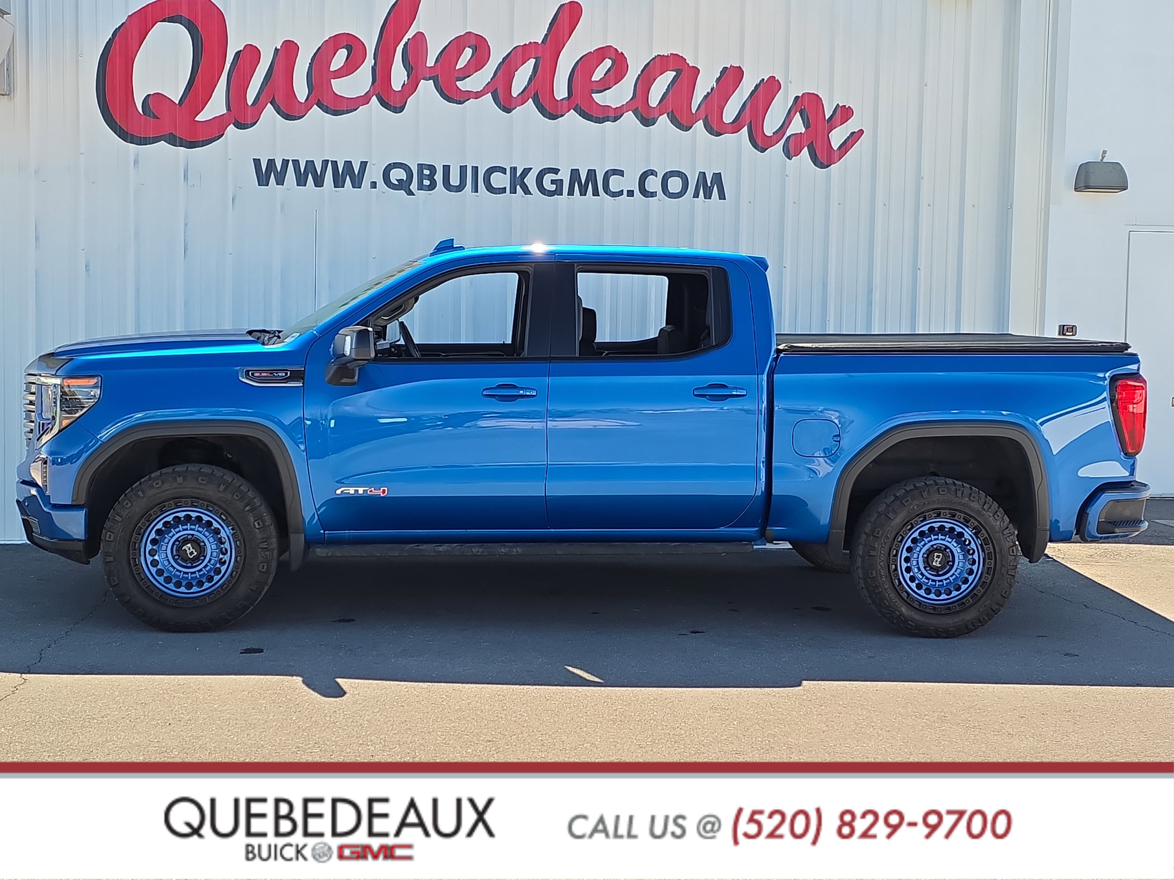 Used 2022 GMC Sierra 1500 AT4 w/ AT4 Premium Package AWD/4WD image 5