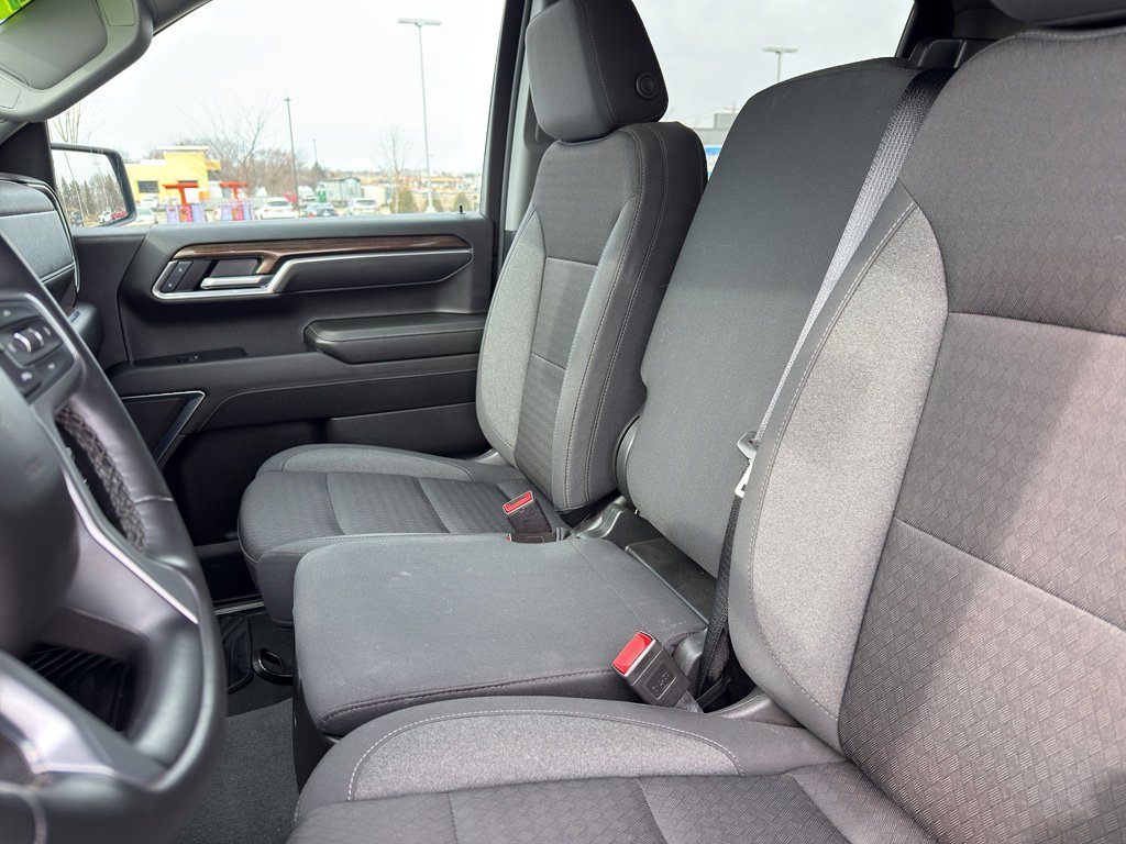 Used 2025 Chevrolet Silverado 1500 LT AWD/4WD image 18