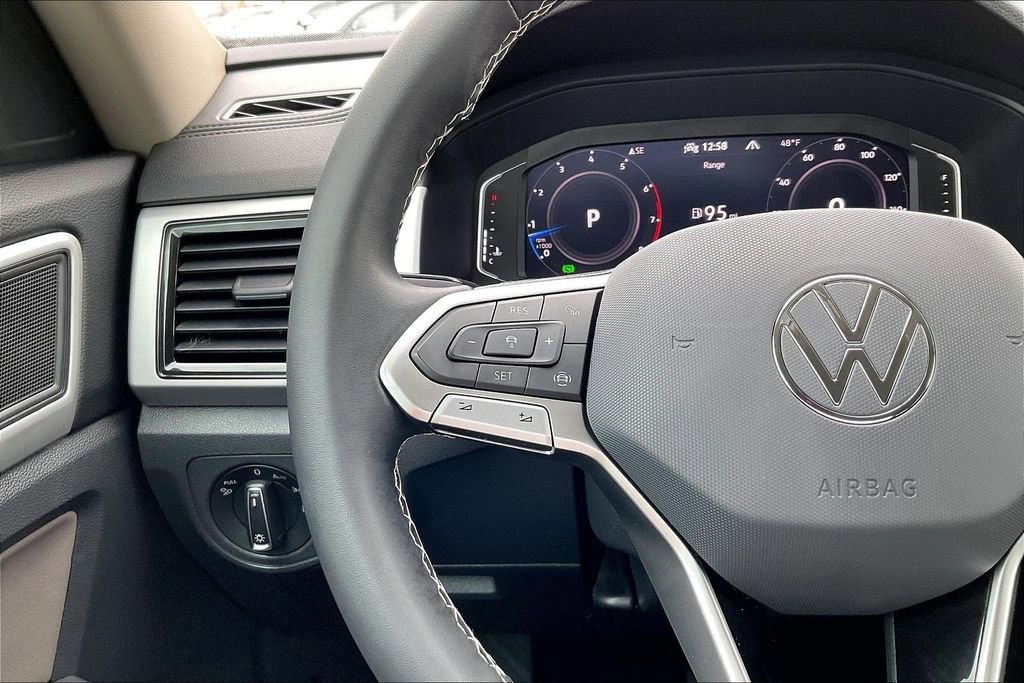Used 2023 Volkswagen Atlas SE image 11