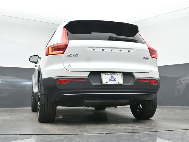 Used 2023 Volvo XC40 B5 Plus w/ Protection Package Premier AWD/4WD image 43