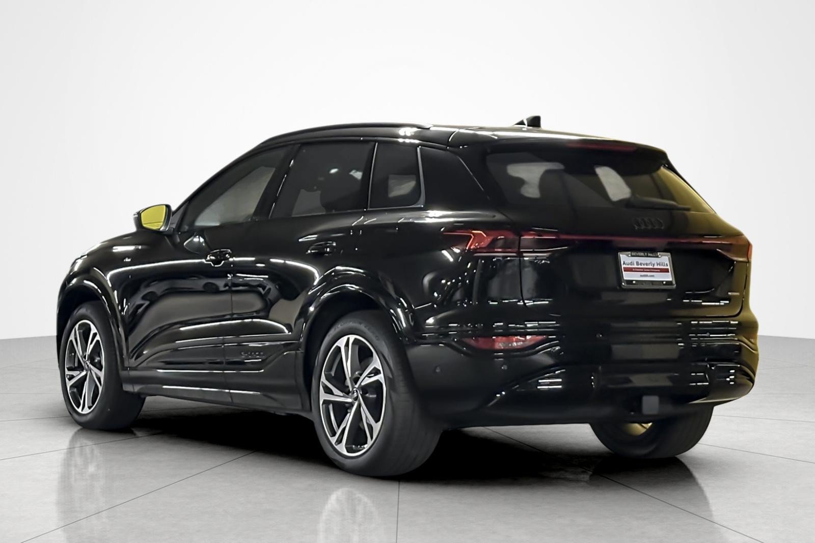 New 2027 Audi Q6 e-tron Premium Plus AWD/4WD image 4
