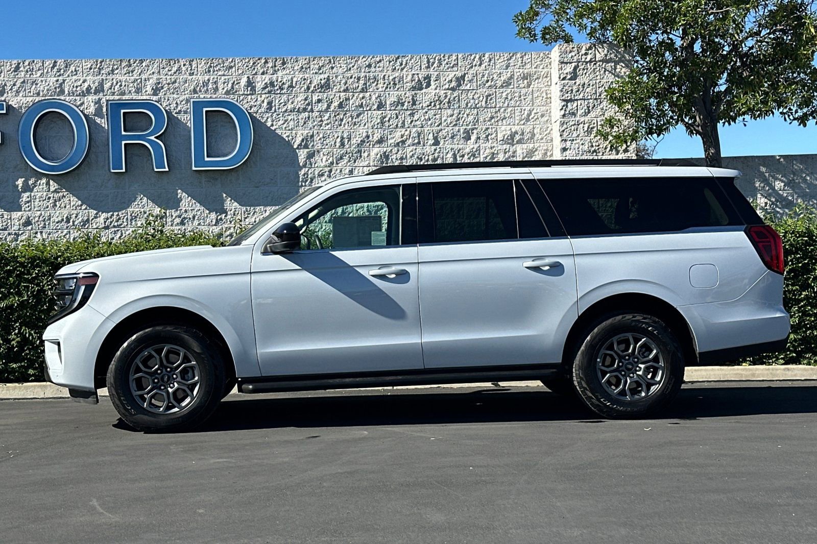 Used 2025 Ford Expedition Max Active image 7