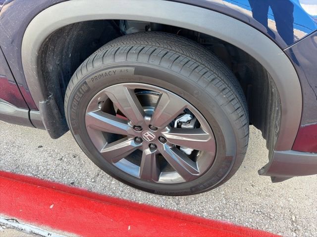 Used 2025 Honda Pilot Sport image 5