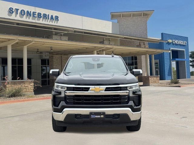 Used 2024 Chevrolet Silverado 1500 LT AWD/4WD image 9