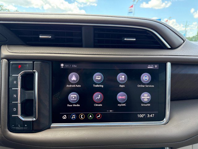 Used 2021 GMC Yukon XL Denali w/ Denali Premium Package image 29