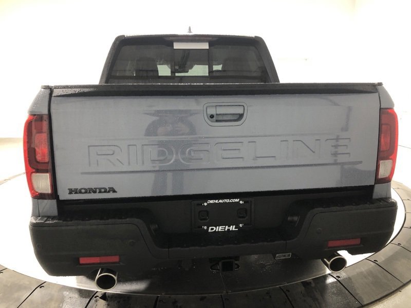 New 2026 Honda Ridgeline Black Edition image 6