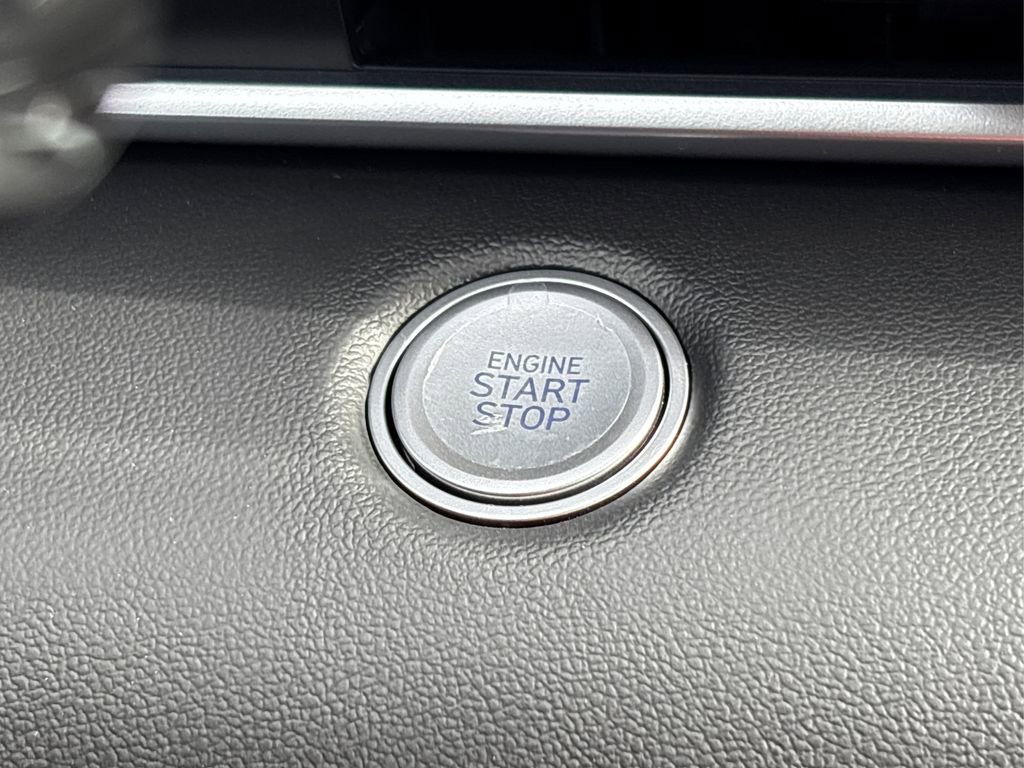 New 2025 Hyundai Elantra Blue image 20