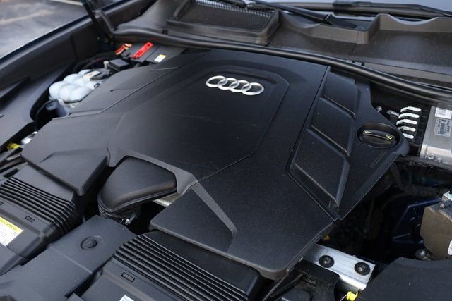 Used 2020 Audi Q8 Prestige w/ Prestige Package image 9