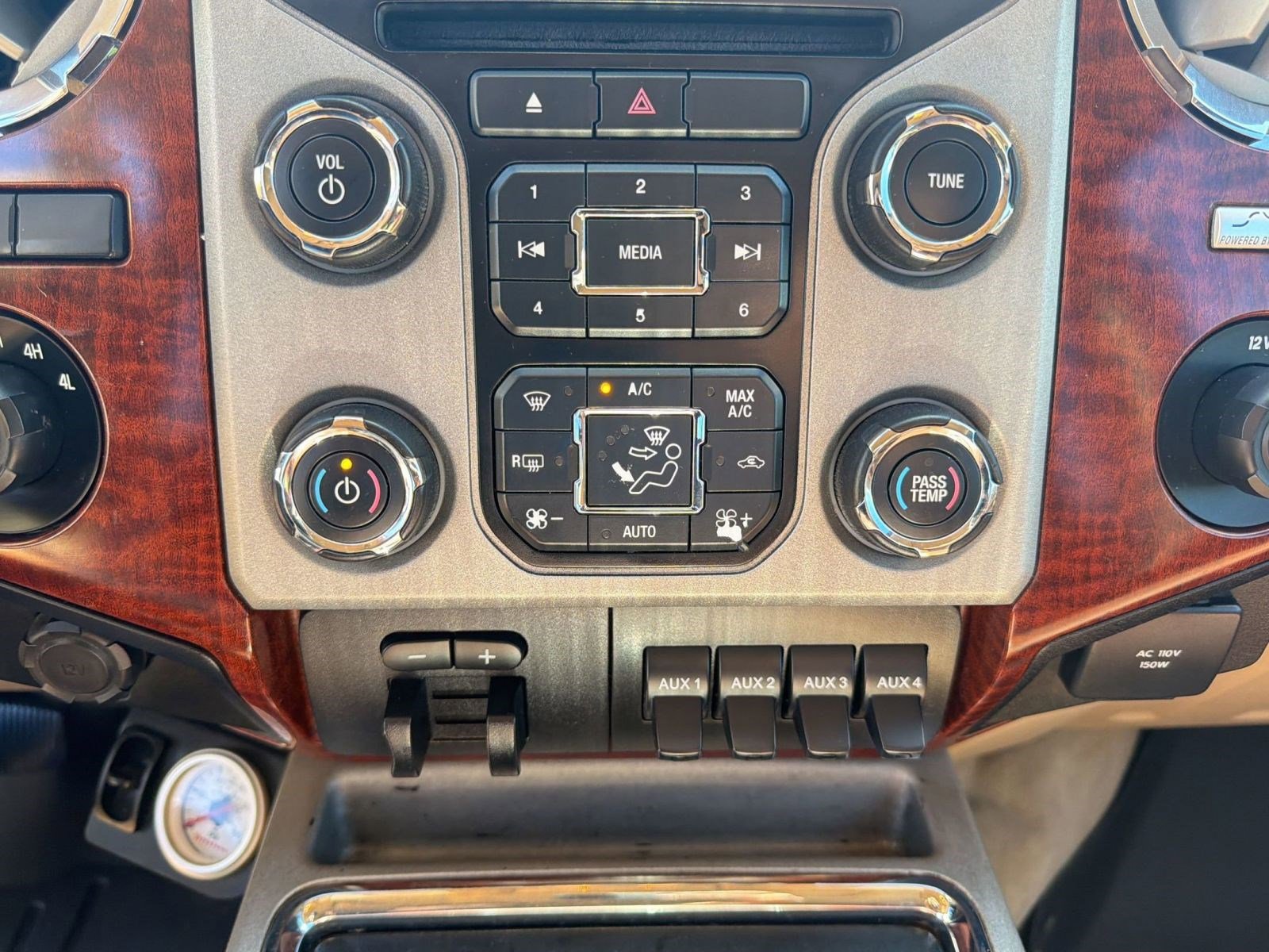 Used 2013 Ford F250 King Ranch w/ King Ranch w/Chrome Pkg image 16