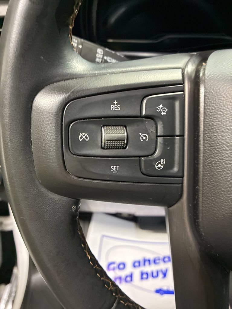 Used 2023 GMC Yukon XL AT4 w/ AT4 Premium Package AWD/4WD image 17