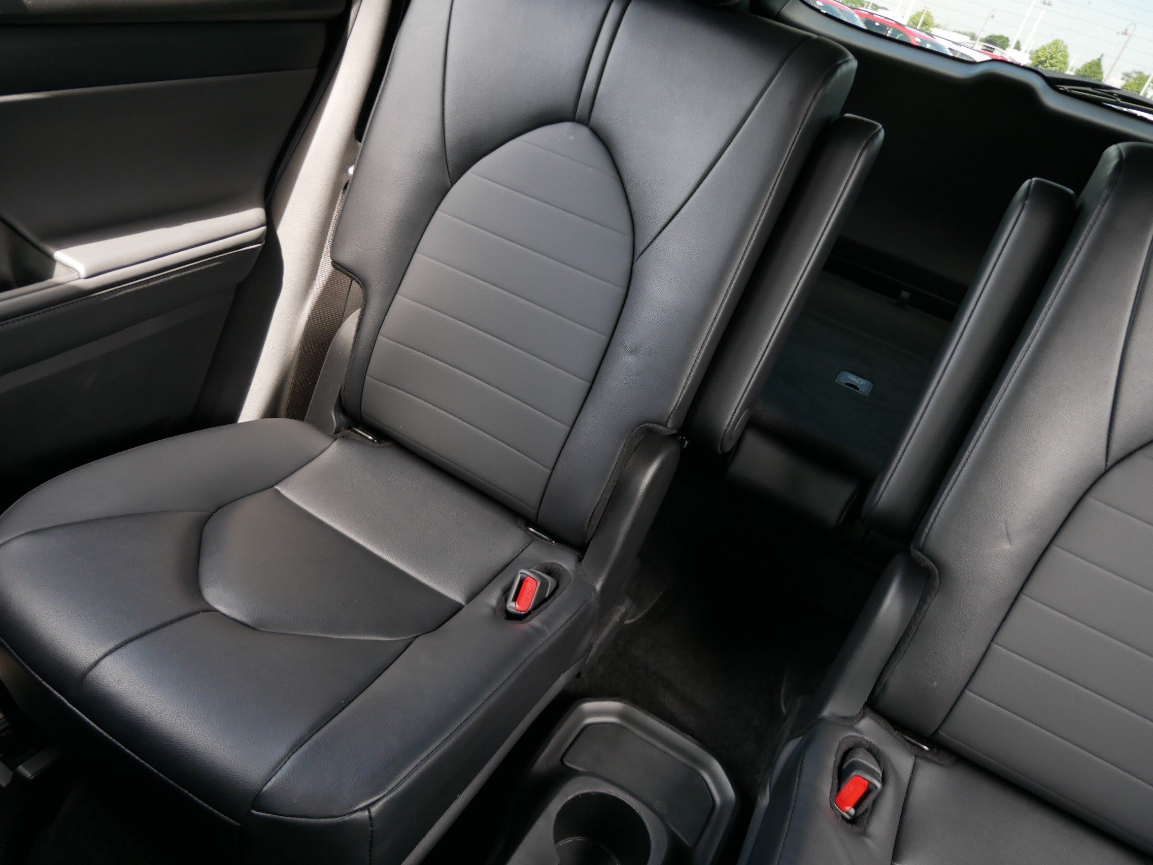 Certified 2025 Toyota Highlander XLE AWD/4WD image 12