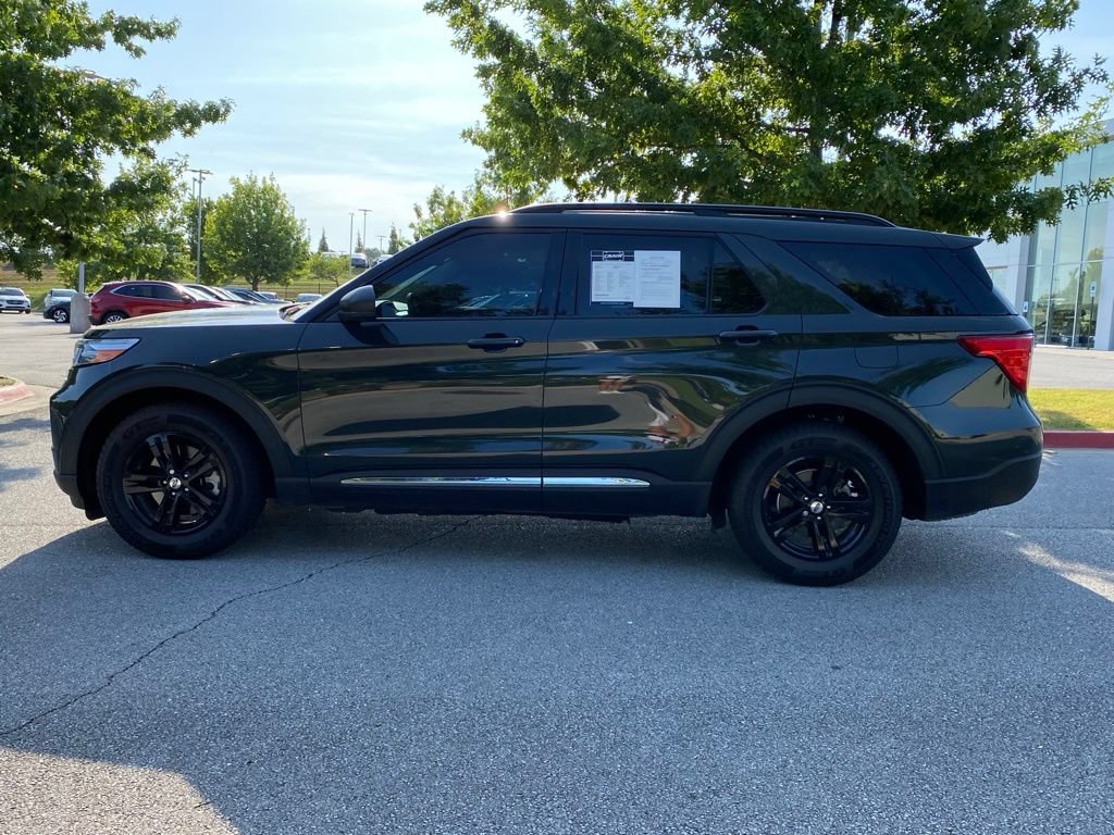 Used 2023 Ford Explorer XLT RWD image 4