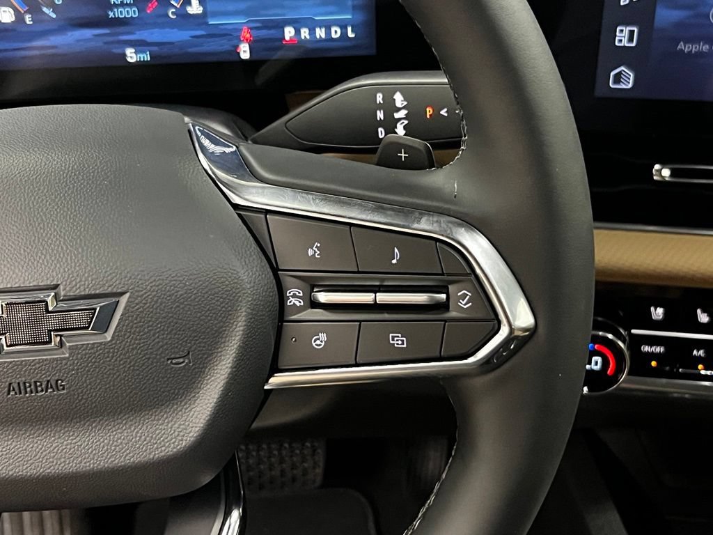 New 2026 Chevrolet Equinox ACTIV w/ Convenience Package III FWD image 17