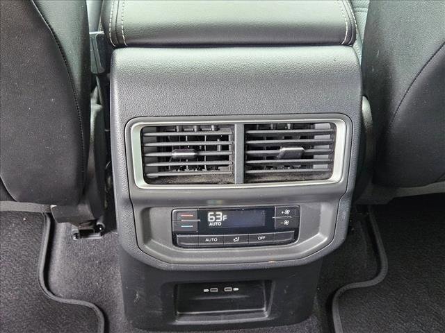 Used 2024 Volkswagen Atlas SE FWD image 17